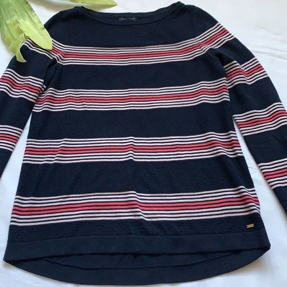 🌟Tommy Hilfiger Stripped Sweater🌟 - Picture 5 of 11